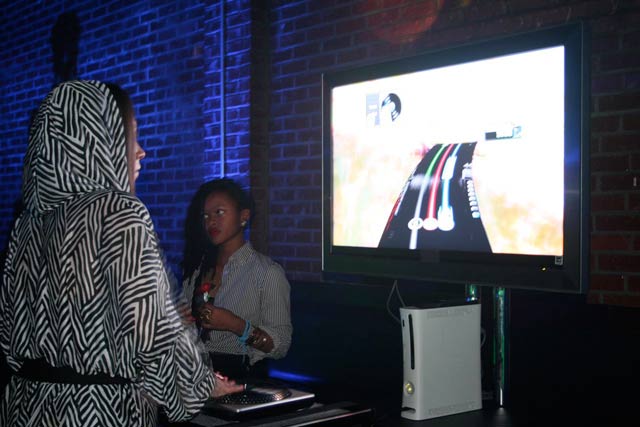 dj-hero-hoodie dj-hero-hoodie